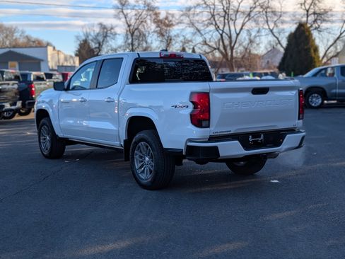 Used 2023 Chevrolet Colorado LT w/ LT Convenience Package image 10