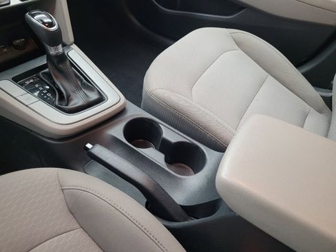 Used 2020 Hyundai Elantra SE image 26