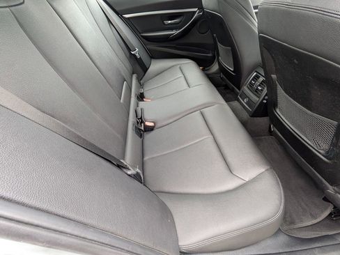Used 2018 BMW 330i xDrive Sedan w/ Premium Package AWD/4WD image 29