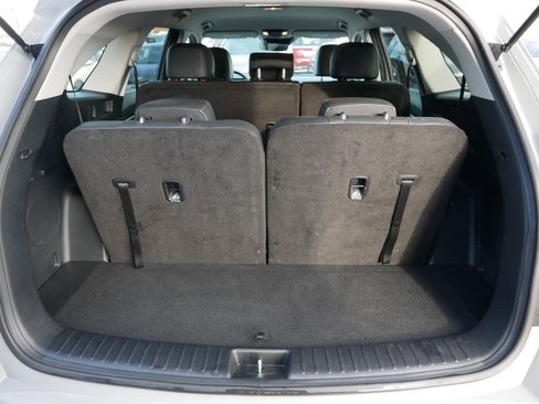 Certified 2025 Kia Sorento S image 18