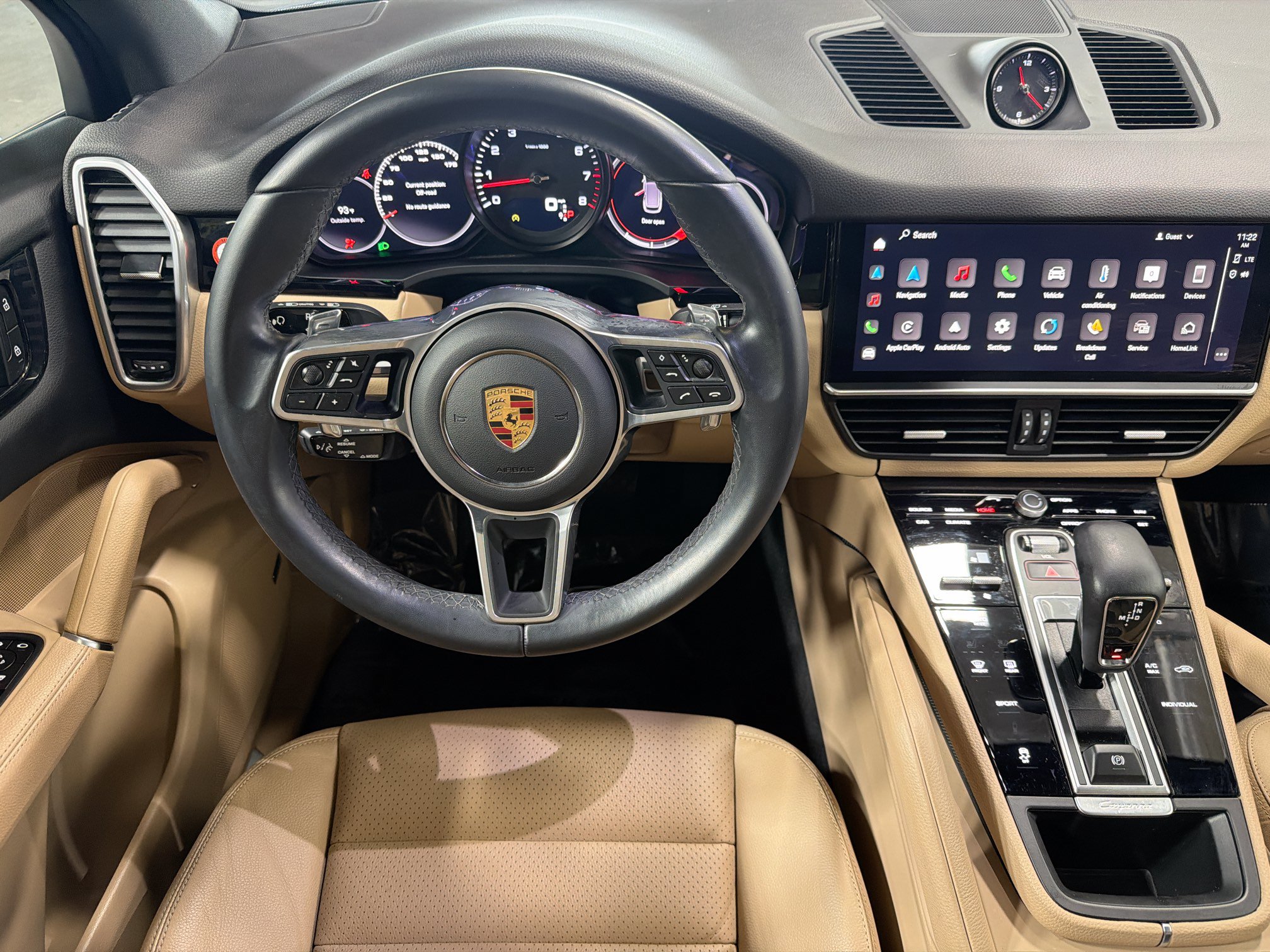 Certified 2023 Porsche Cayenne AWD/4WD image 17