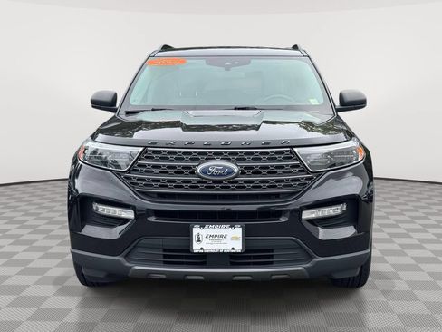 Used 2021 Ford Explorer XLT w/ Equipment Group 202A RWD image 2