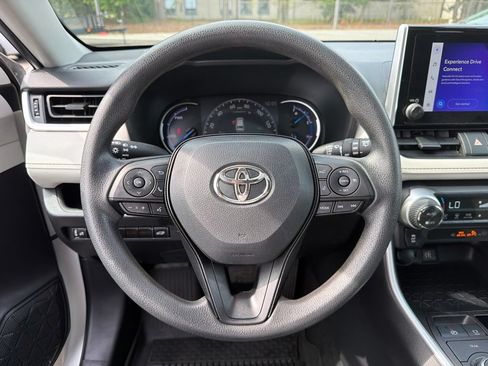 Used 2024 Toyota RAV4 XLE w/ Convenience Package AWD/4WD image 16