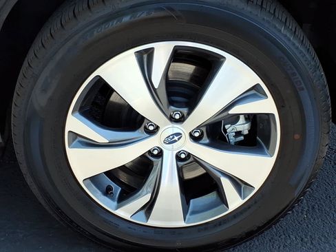 Certified 2025 Subaru Ascent Premium AWD/4WD image 11