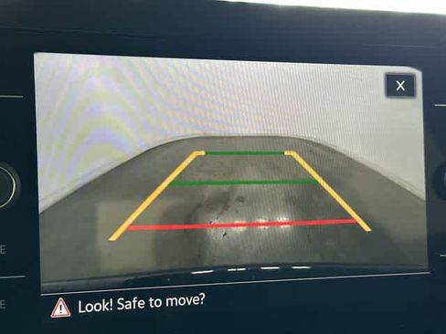 New 2026 Volkswagen Taos SE image 14