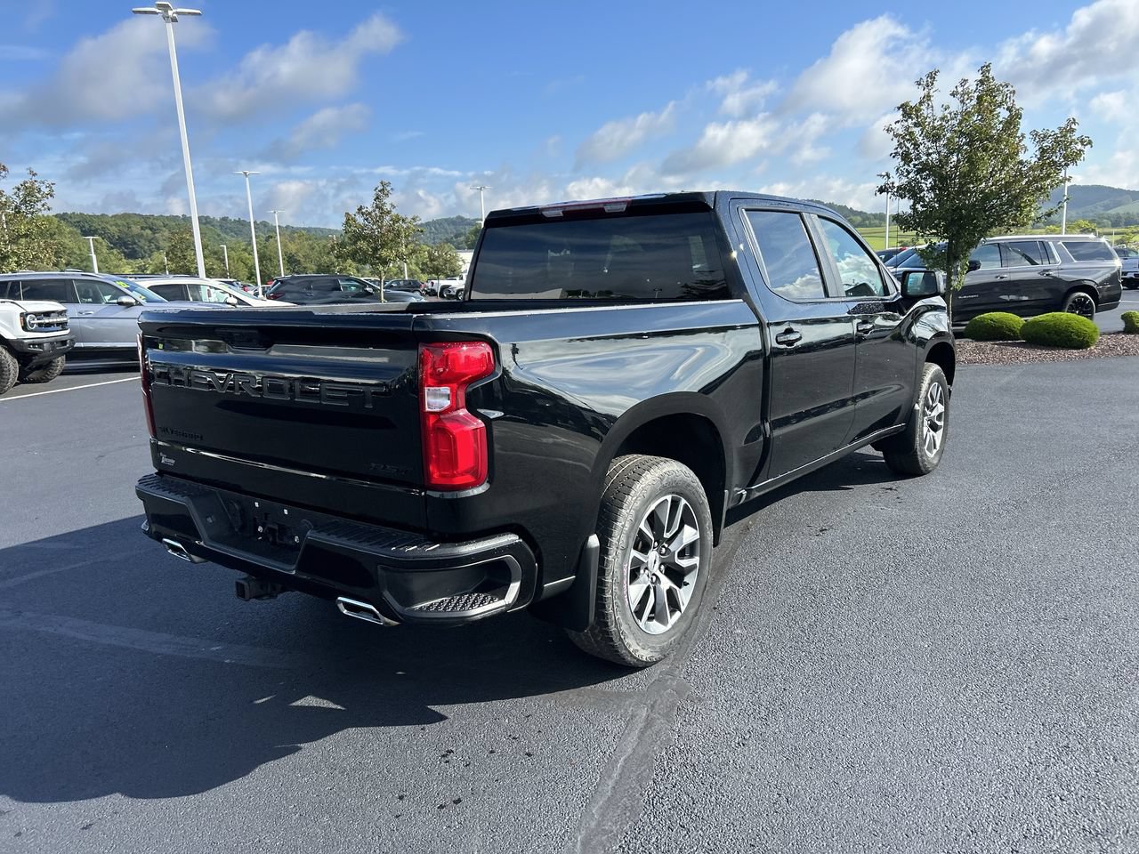 Used 2023 Chevrolet Silverado 1500 RST AWD/4WD image 7