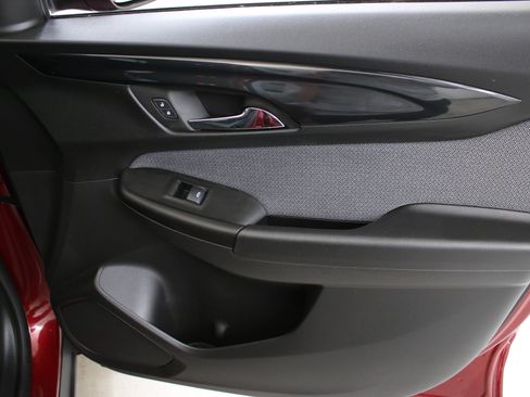 Used 2024 Chevrolet TrailBlazer LS image 32