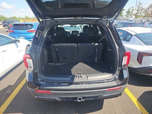 Used 2025 Ford Explorer ST-Line w/ ST-Line Street Pack AWD/4WD image 18