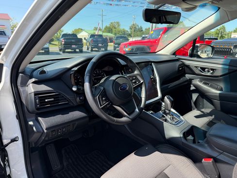 Used 2022 Subaru Outback Premium image 11