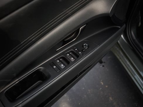 New 2026 Hyundai Elantra Sport FWD image 17