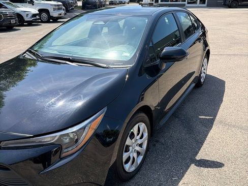 Used 2024 Toyota Corolla LE FWD image 3