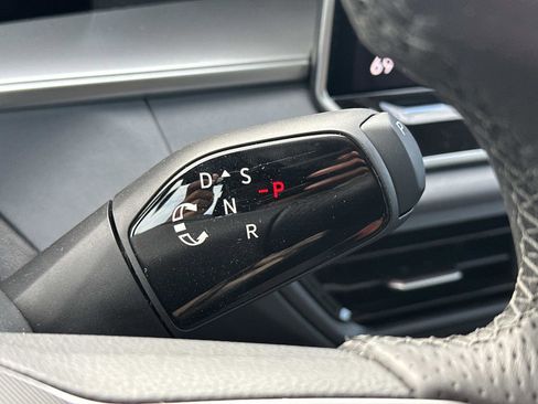 New 2026 Volkswagen Tiguan SE R-Line image 24