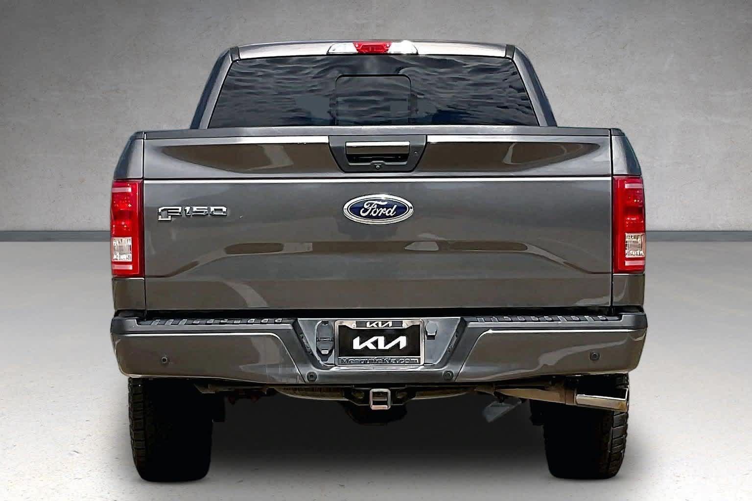 Used 2017 Ford F150 XLT w/ Equipment Group 302A Luxury AWD/4WD image 5