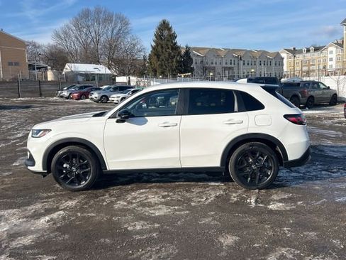 Used 2025 Honda HR-V Sport image 8