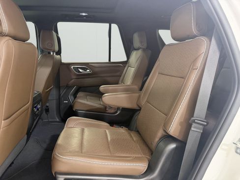 Used 2023 Chevrolet Tahoe High Country w/ LPO, Illumination Package AWD/4WD image 12