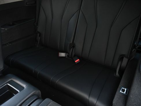 Used 2024 Acura MDX SH-AWD w/ Advance Package image 12