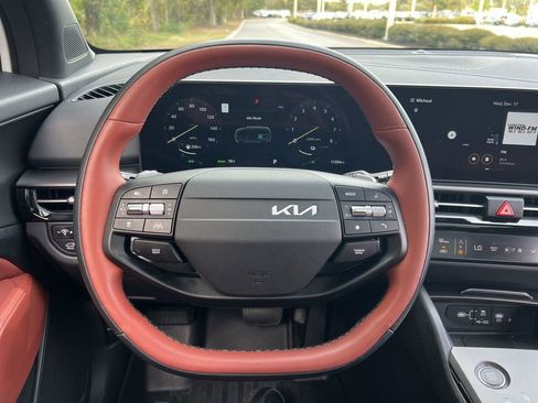 Used 2026 Kia Sportage SX Prestige image 16