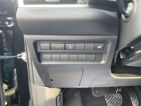 New 2026 Mitsubishi Outlander SE image 14