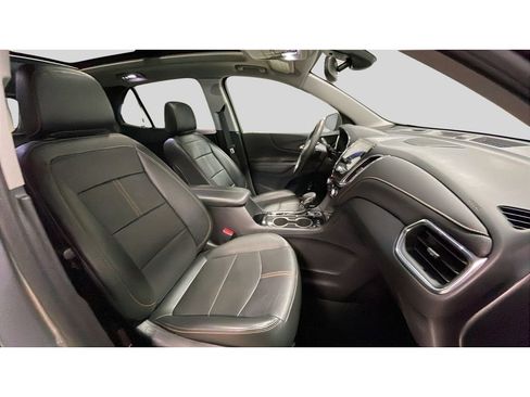 Used 2023 Chevrolet Equinox Premier image 18