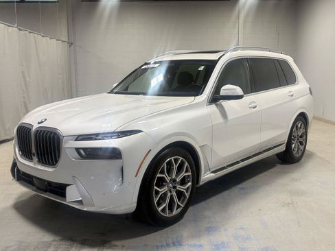 Used 2023 BMW X7 xDrive40i w/ Executive Package AWD/4WD image 1