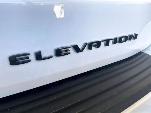 Used 2025 GMC Yukon XL Elevation w/ Elevation Premium Package AWD/4WD image 30