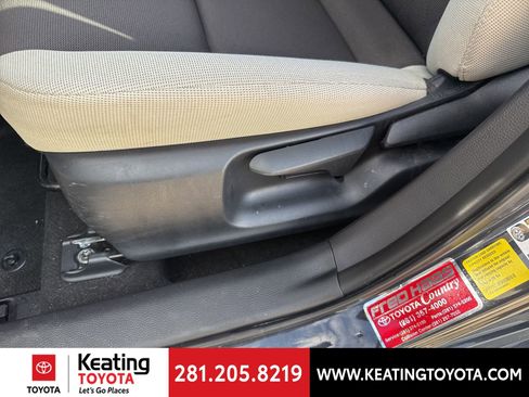 Used 2025 Toyota Corolla LE image 14