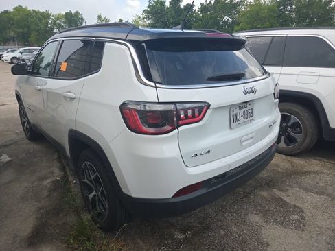 Used 2025 Jeep Compass Limited AWD/4WD image 8