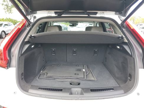 Certified 2023 Cadillac XT4 Premium Luxury image 25