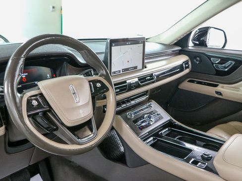 Used 2023 Lincoln Aviator Reserve w/ Equipment Group 201A RWD image 23