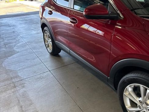 Used 2023 Buick Encore GX Preferred FWD image 5