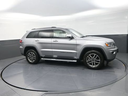 Used 2020 Jeep Grand Cherokee Limited w/ Luxury Group II AWD/4WD image 36