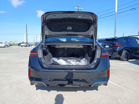 New 2026 BMW 530i 530i w/ M Sport Package image 9