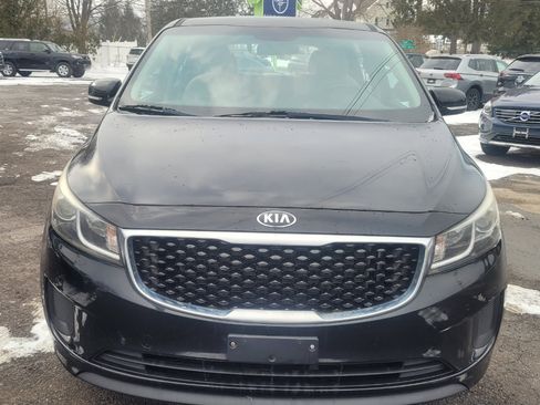 Used 2018 Kia Sedona L image 3