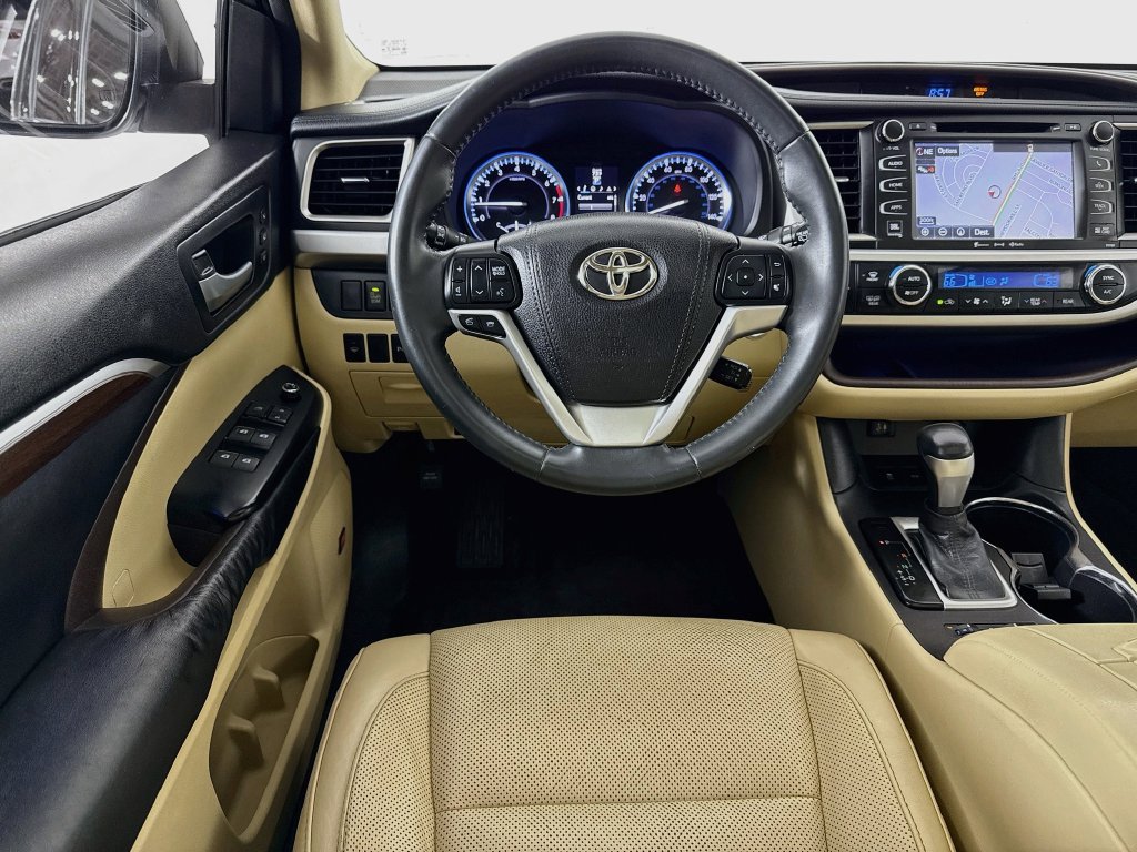 Used 2016 Toyota Highlander Limited FWD image 24