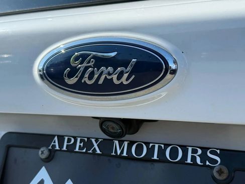 Used 2017 Ford Escape SE image 8