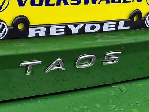 Certified 2025 Volkswagen Taos SE AWD/4WD image 31