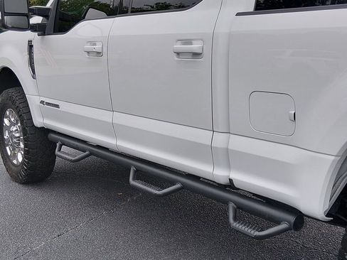 Used 2021 Ford F250 Lariat w/ Lariat Value Package AWD/4WD image 17