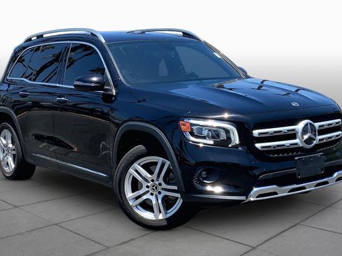 Used 2021 Mercedes-Benz GLB 250 4MATIC image 2