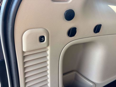 Used 2022 Jeep Grand Cherokee Laredo E w/ Security & Convenience Group image 9