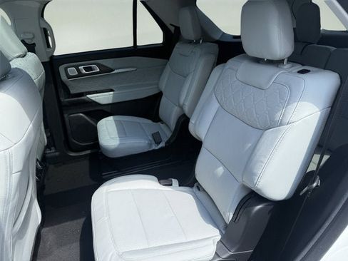 New 2026 Ford Explorer Platinum w/ LUX Leather Package AWD/4WD image 10