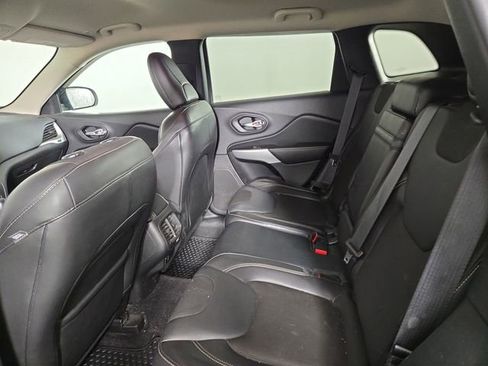 Used 2018 Jeep Cherokee Latitude Plus w/ Cold Weather Group image 15