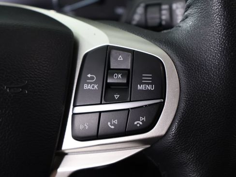 Used 2024 Ford Explorer XLT w/ Equipment Group 202A RWD image 40