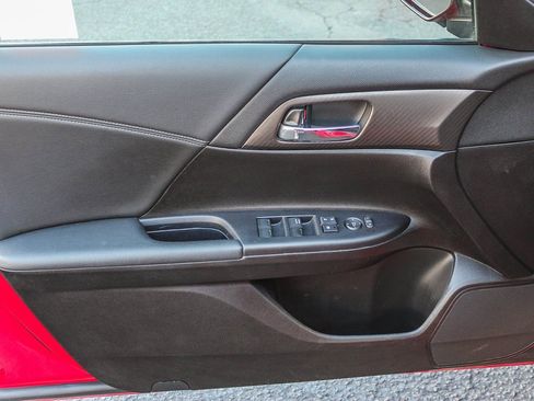 Used 2017 Honda Accord Sport image 20