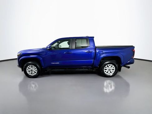 Used 2024 Toyota Tacoma SR5 AWD/4WD image 5