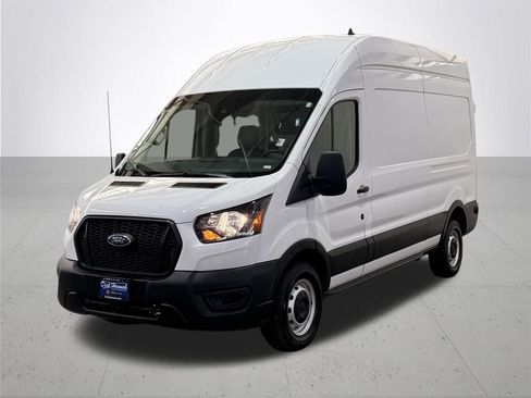 Used 2025 Ford Transit 250 148 High Roof RWD image 2