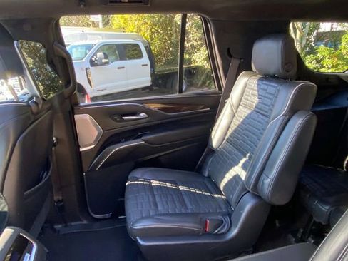 Used 2021 Cadillac Escalade Premium Luxury Platinum image 35