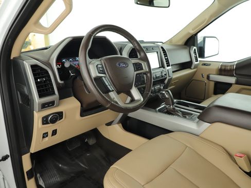 Certified 2019 Ford F150 Lariat w/ Equipment Group 502A Luxury AWD/4WD image 13