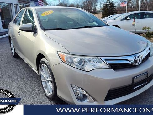 Used 2014 Toyota Camry XLE image 1