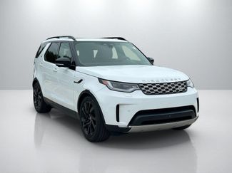 Used 2025 Land Rover Discovery S AWD/4WD video 3