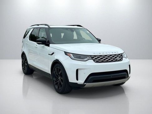 Used 2025 Land Rover Discovery S AWD/4WD image 3